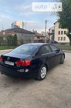 Седан Volkswagen Jetta 2013 в Львове