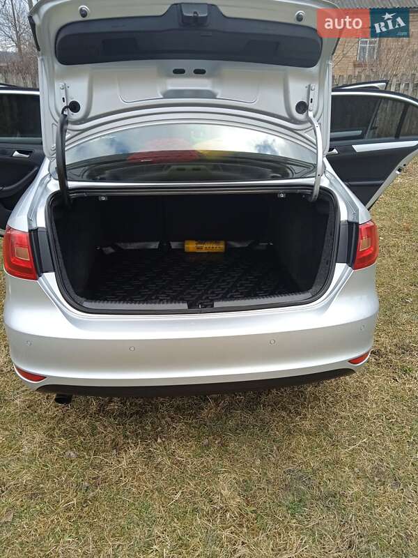 Седан Volkswagen Jetta 2012 в Вознесенську