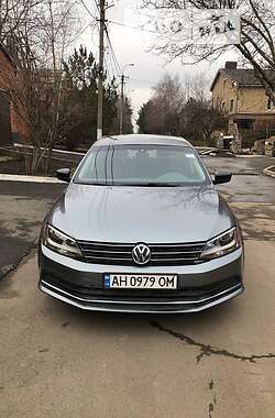 Седан Volkswagen Jetta 2015 в Мариуполе