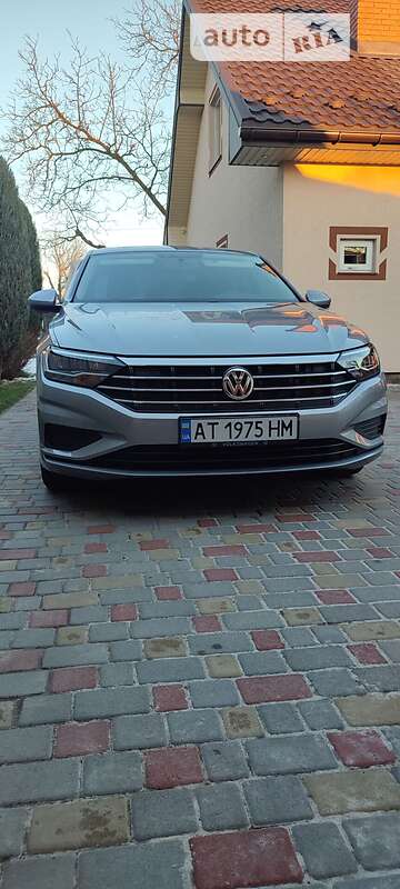 Седан Volkswagen Jetta 2019 в Калуше
