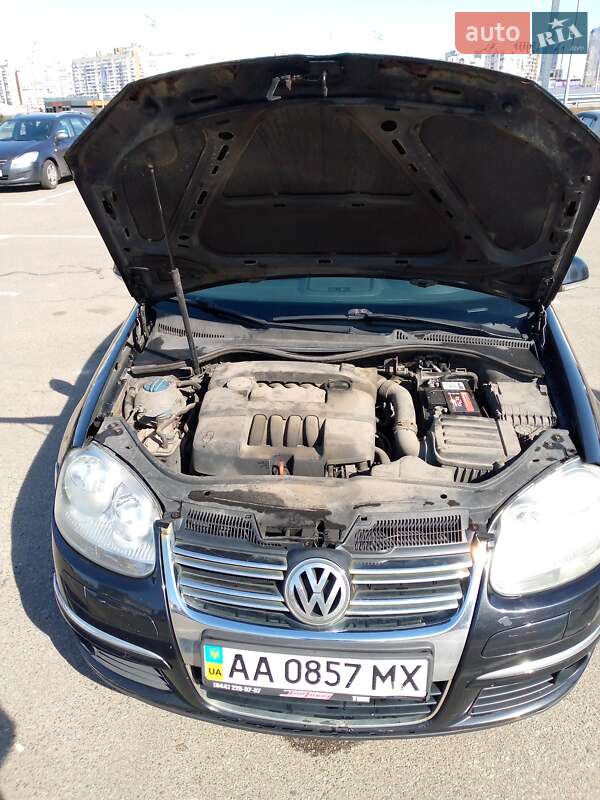 Седан Volkswagen Jetta 2006 в Києві