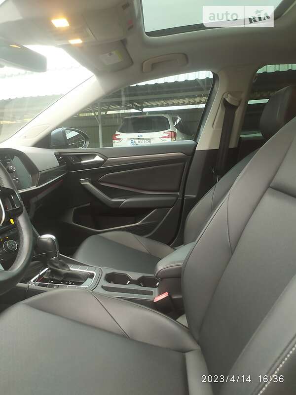 Седан Volkswagen Jetta 2018 в Каменском фото 82 Седан Volkswagen Jetta 2018 в Каменском