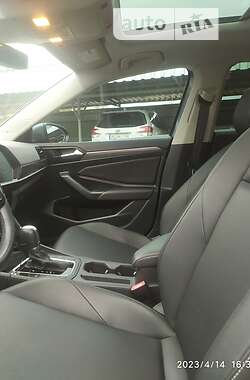 Седан Volkswagen Jetta 2018 в 