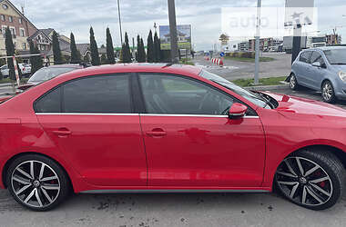 Седан Volkswagen Jetta 2013 в Львові