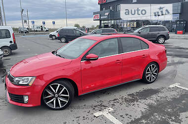 Седан Volkswagen Jetta 2013 в Львові