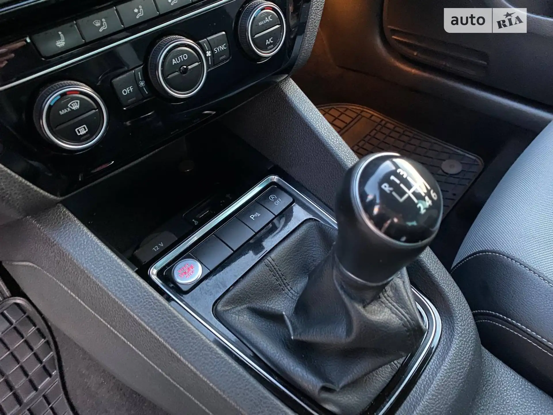 2017 Volkswagen Jetta - мініатюра 16