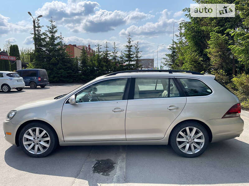 Универсал Volkswagen Jetta 2012 в Тернополе