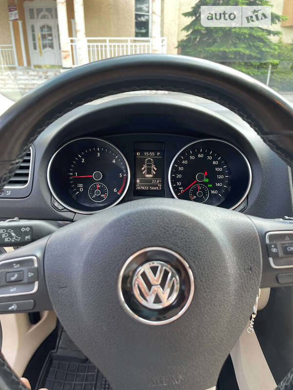 Универсал Volkswagen Jetta 2012 в Тернополе