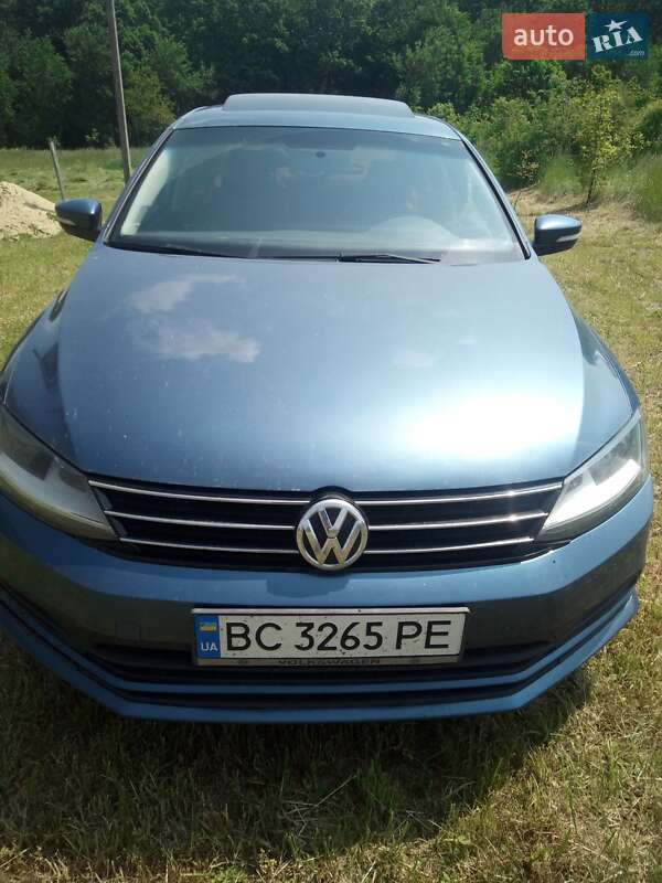 Седан Volkswagen Jetta 2015 в Буську