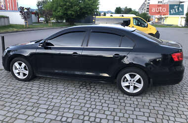 Седан Volkswagen Jetta 2012 в Львове
