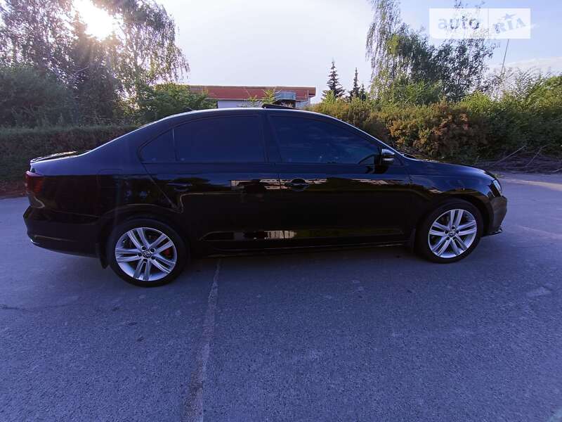 Седан Volkswagen Jetta 2016 в Южноукраинске