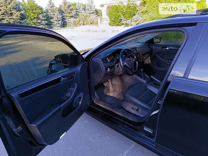 Седан Volkswagen Jetta 2016 в Южноукраинске