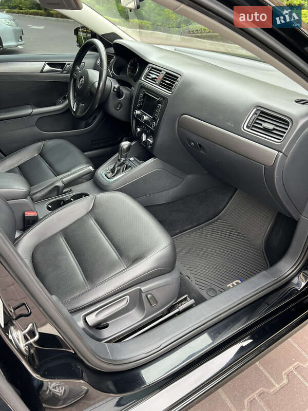 Седан Volkswagen Jetta 2012 в Киеве фото 2 Седан Volkswagen Jetta 2012 в Киеве