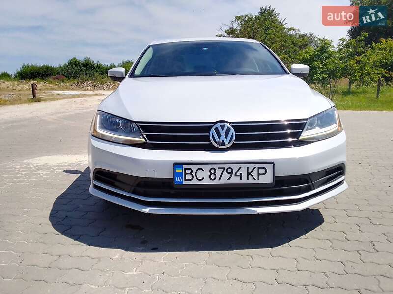 Седан Volkswagen Jetta 2016 в Львові