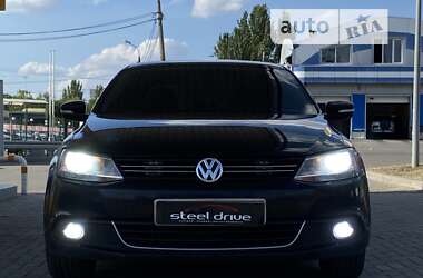 Седан Volkswagen Jetta 2013 в 