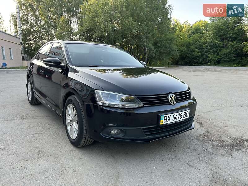 Седан Volkswagen Jetta 2013 в Хмельницькому
