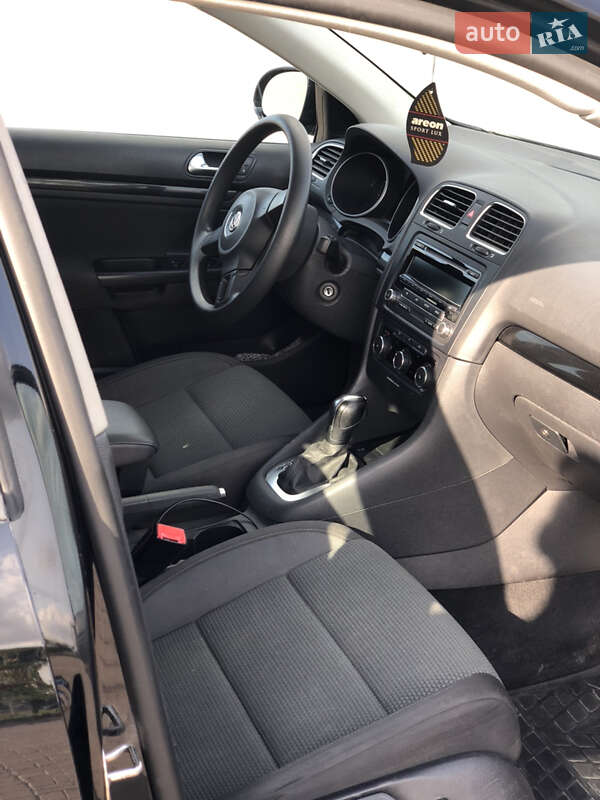 Універсал Volkswagen Jetta 2011 в Києві