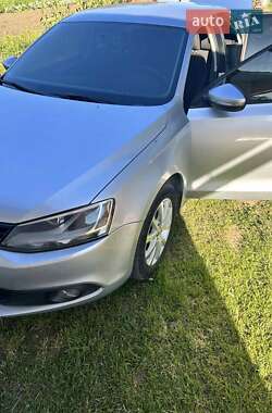 Седан Volkswagen Jetta 2013 в Снятине