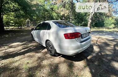 Седан Volkswagen Jetta 2013 в 