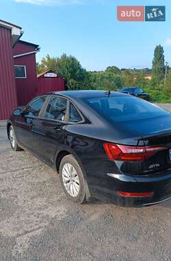 Седан Volkswagen Jetta 2020 в 