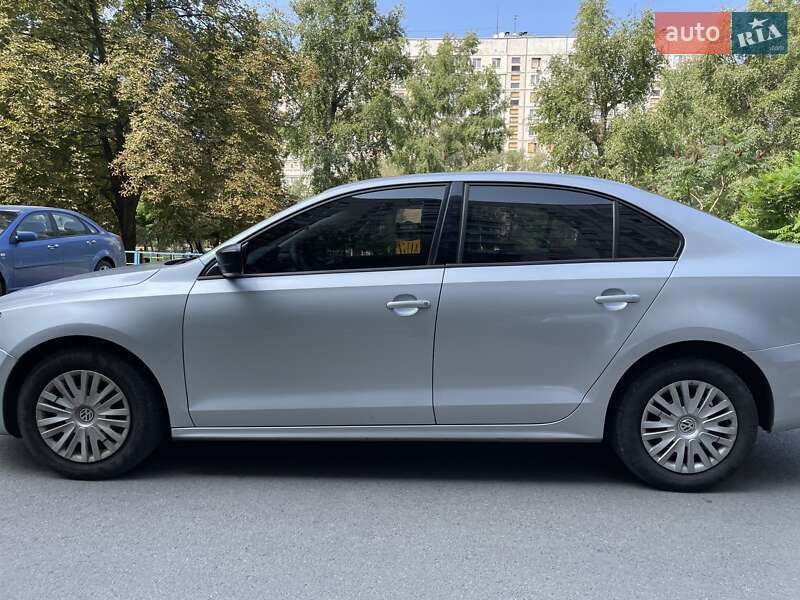 Седан Volkswagen Jetta 2013 в Харкові
