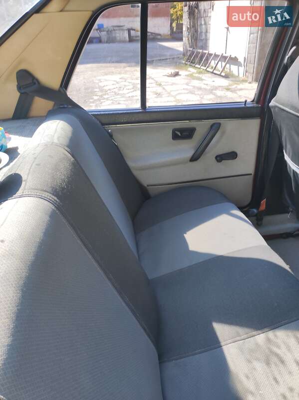 Седан Volkswagen Jetta 1989 в Кропивницькому