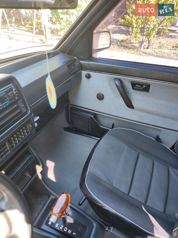 Седан Volkswagen Jetta 1989 в Кропивницькому