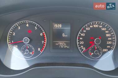 Седан Volkswagen Jetta 2011 в Житомирі