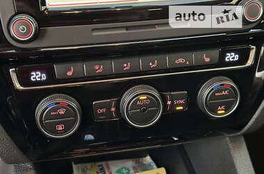 Седан Volkswagen Jetta 2014 в 
