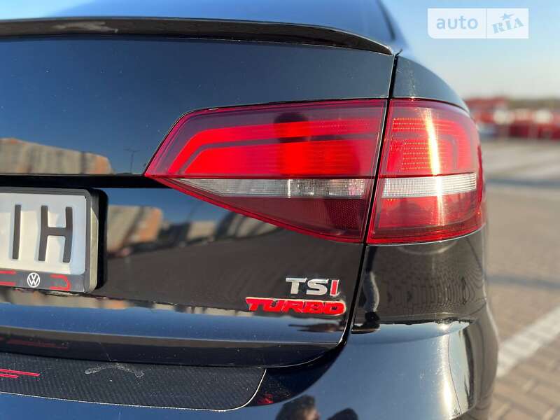 Седан Volkswagen Jetta 2015 в Вінниці