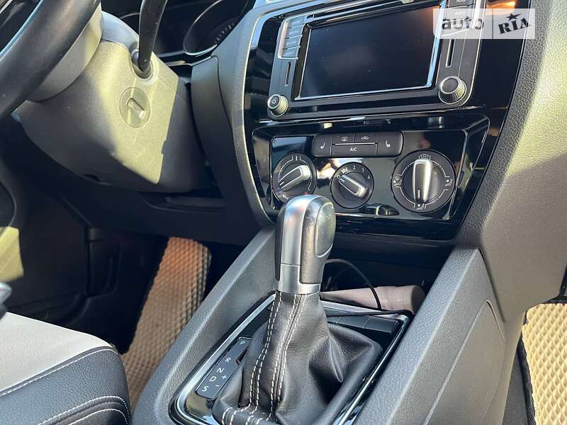 Седан Volkswagen Jetta 2015 в Вінниці