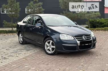 Седан Volkswagen Jetta 2006 в 