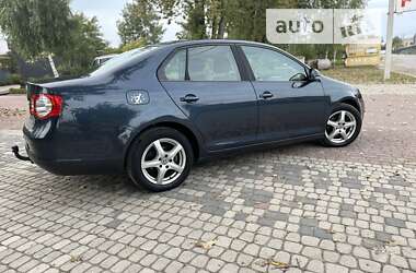 Седан Volkswagen Jetta 2006 в 