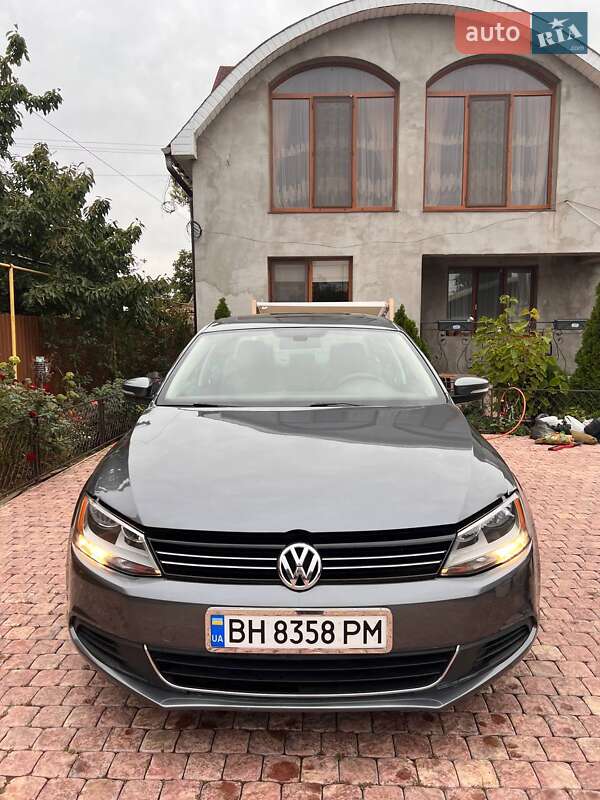 Седан Volkswagen Jetta 2014 в Одесі