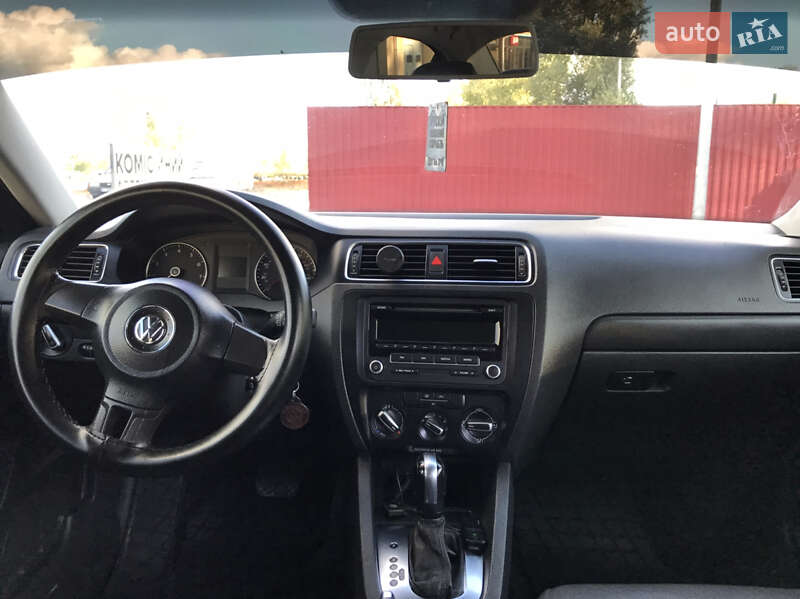 Седан Volkswagen Jetta 2012 в Ізмаїлі