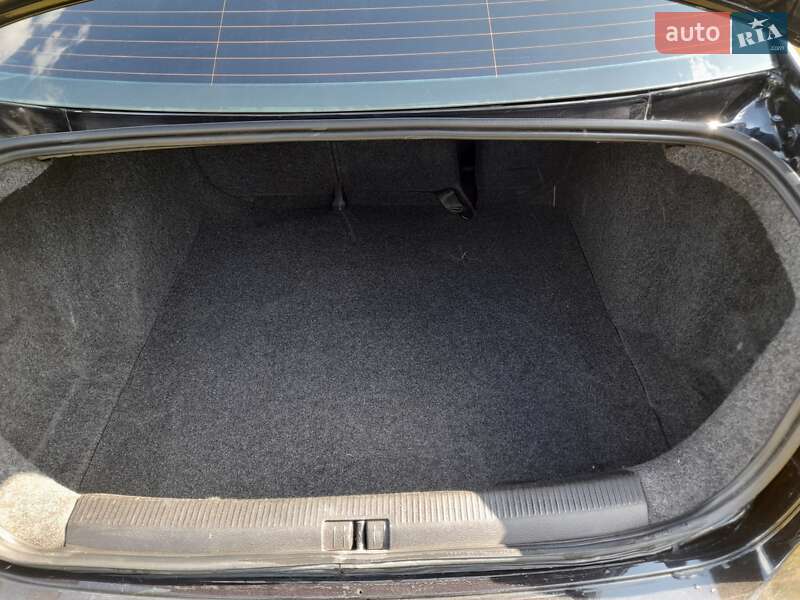 Седан Volkswagen Jetta 2009 в Тернополі