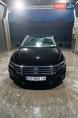 Седан Volkswagen Jetta 2020 в 