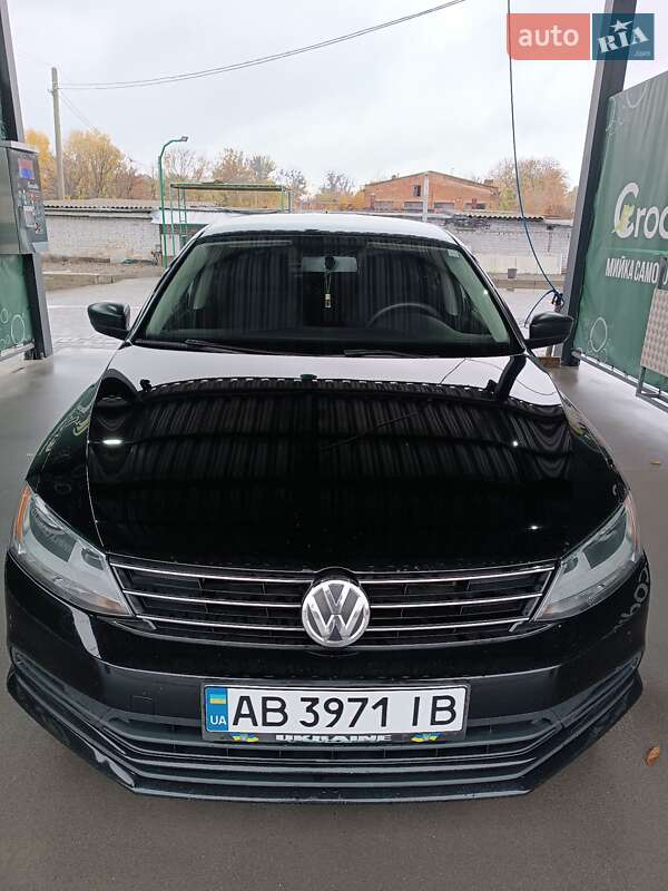 Седан Volkswagen Jetta 2015 в Виннице