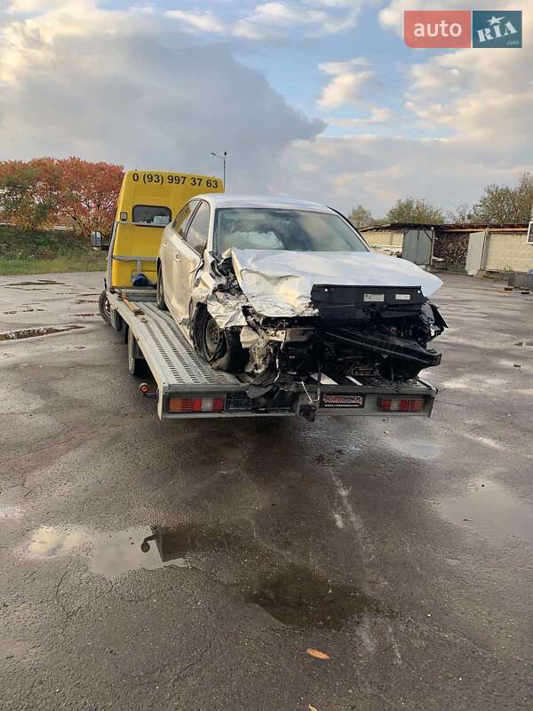 Седан Volkswagen Jetta 2013 в Львові