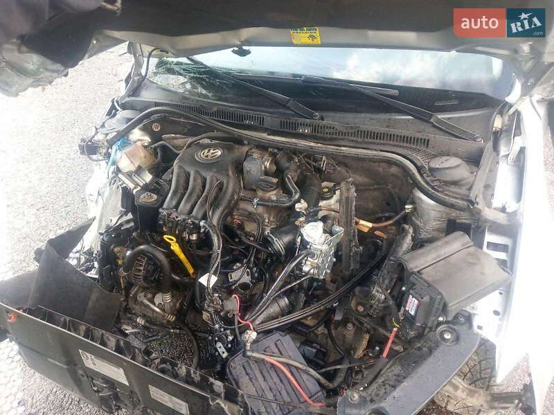 Седан Volkswagen Jetta 2013 в Львові