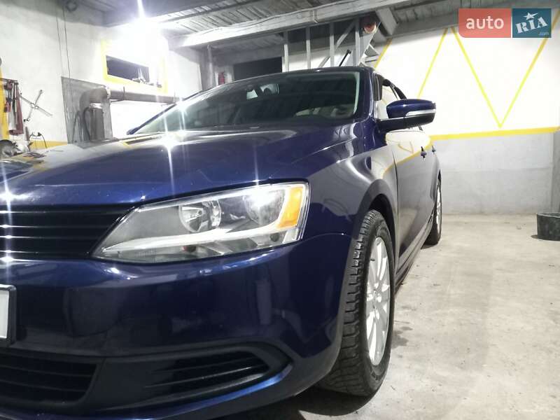 Седан Volkswagen Jetta 2013 в Запоріжжі