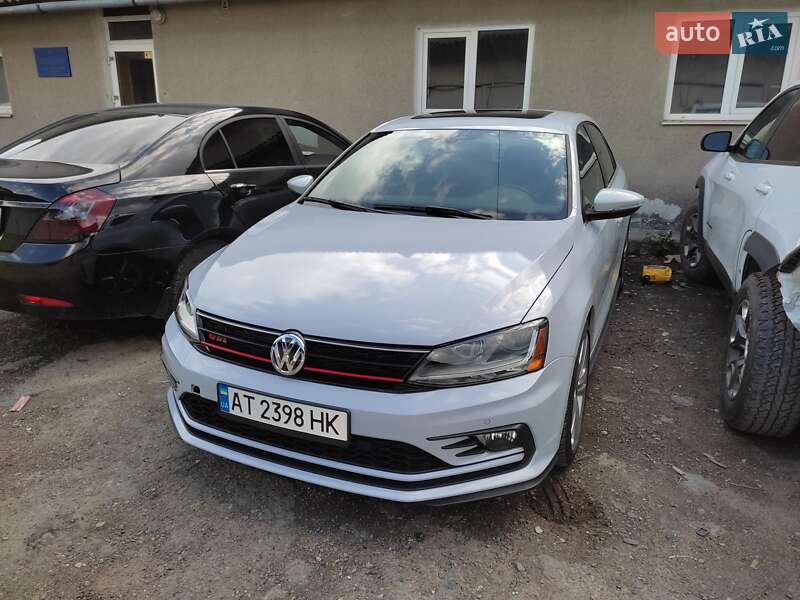 Седан Volkswagen Jetta 2017 в Ивано-Франковске