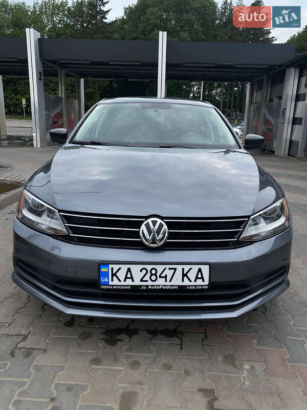 Седан Volkswagen Jetta 2015 в Виннице