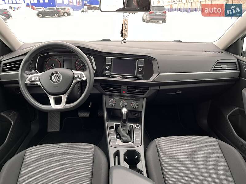 Седан Volkswagen Jetta 2018 в Тернополі