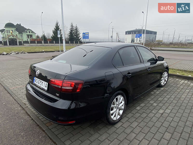 Седан Volkswagen Jetta 2017 в Хусті