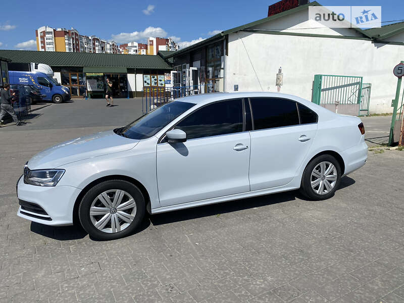 Седан Volkswagen Jetta 2017 в Львові фото 11 Седан Volkswagen Jetta 2017 в Львові