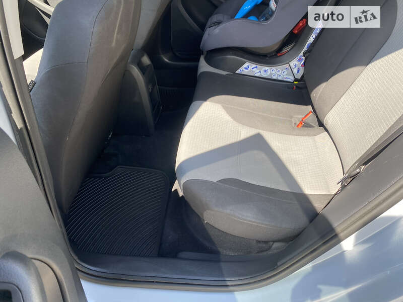 Седан Volkswagen Jetta 2017 в Львові фото 17 Седан Volkswagen Jetta 2017 в Львові