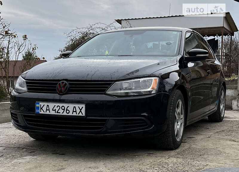 Седан Volkswagen Jetta 2013 в Києві