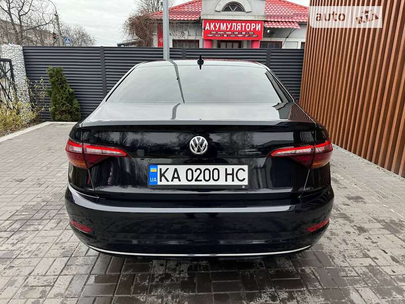 Седан Volkswagen Jetta 2019 в Черкасах