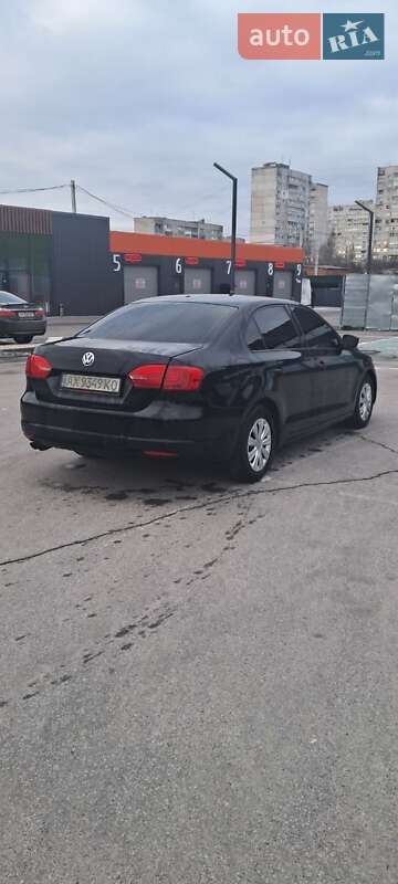 Седан Volkswagen Jetta 2013 в Харькове